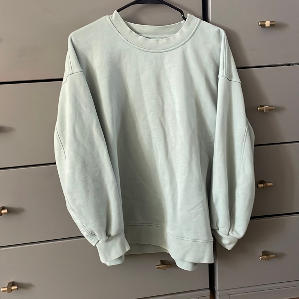 Lululemon crew neck pullover